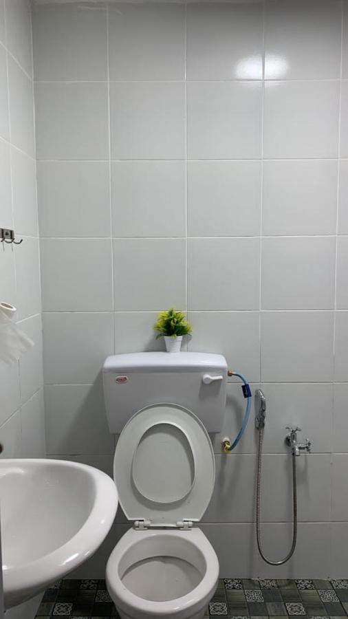 Euc Room Stay Tuaran Экстерьер фото