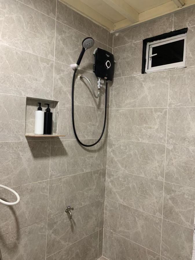 Euc Room Stay Tuaran Экстерьер фото
